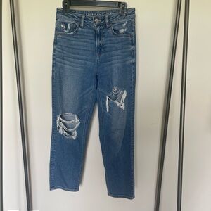 American Eagle Mom Fit Jeans – Size 4 – EUC